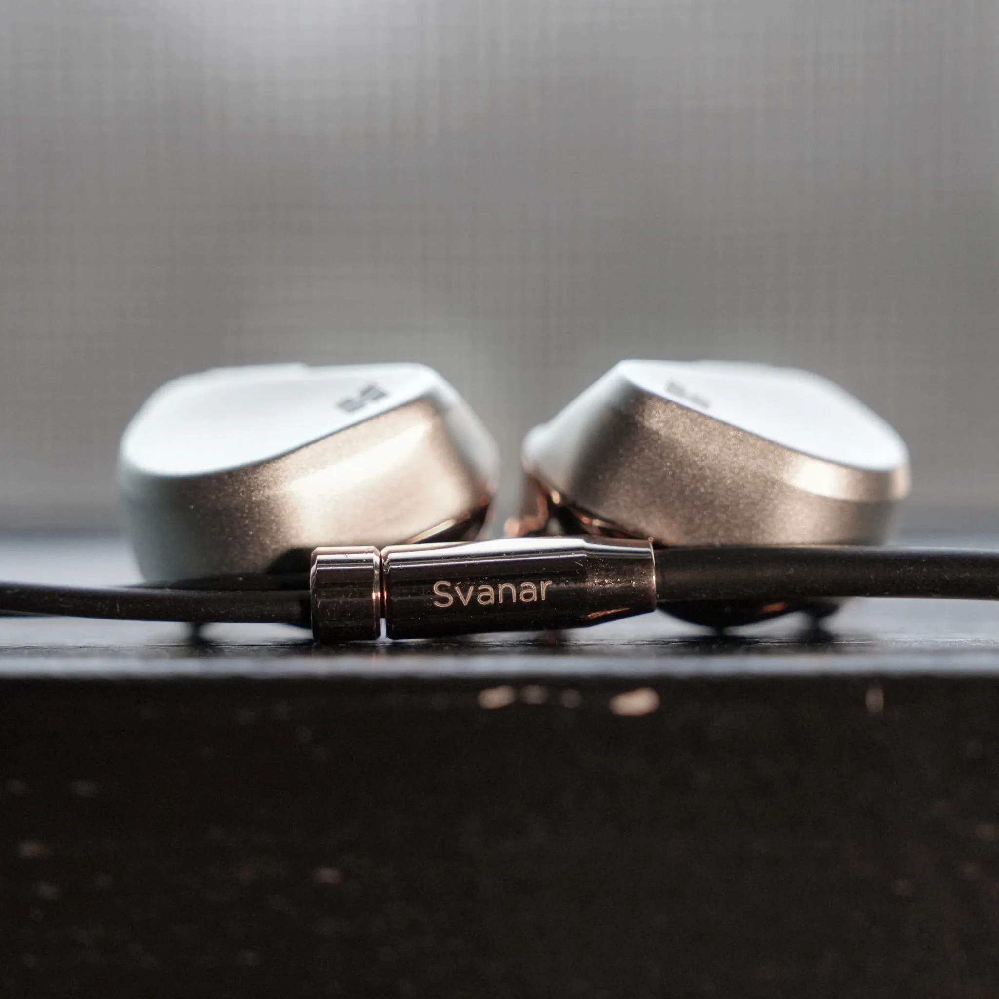 HiFiMAN Svanar | Flagship Dynamic Universal IEMs