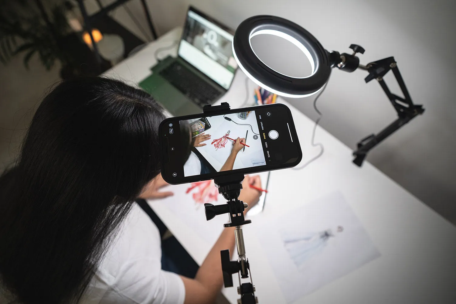 LED 6" Ring Light with Smartphone Holder Tabletop Lighting Kit - 'Inner Artist Plus II' (DEMO STOCK)