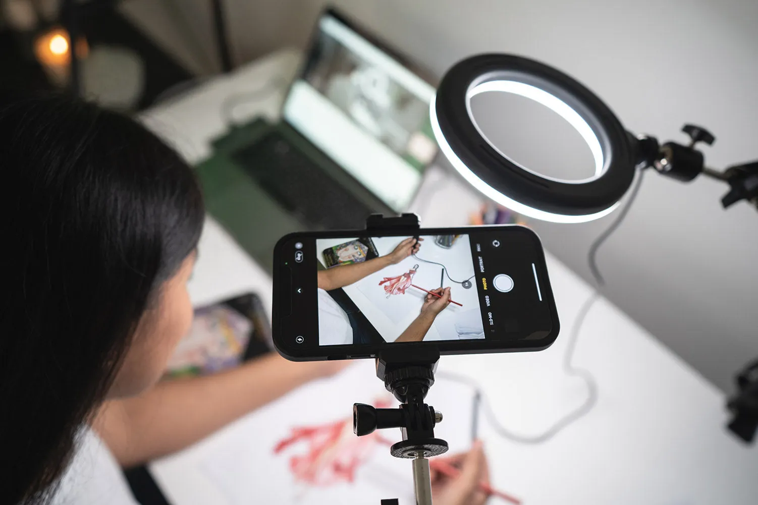 LED 6" Ring Light with Smartphone Holder Tabletop Lighting Kit - 'Inner Artist Plus II' (DEMO STOCK)