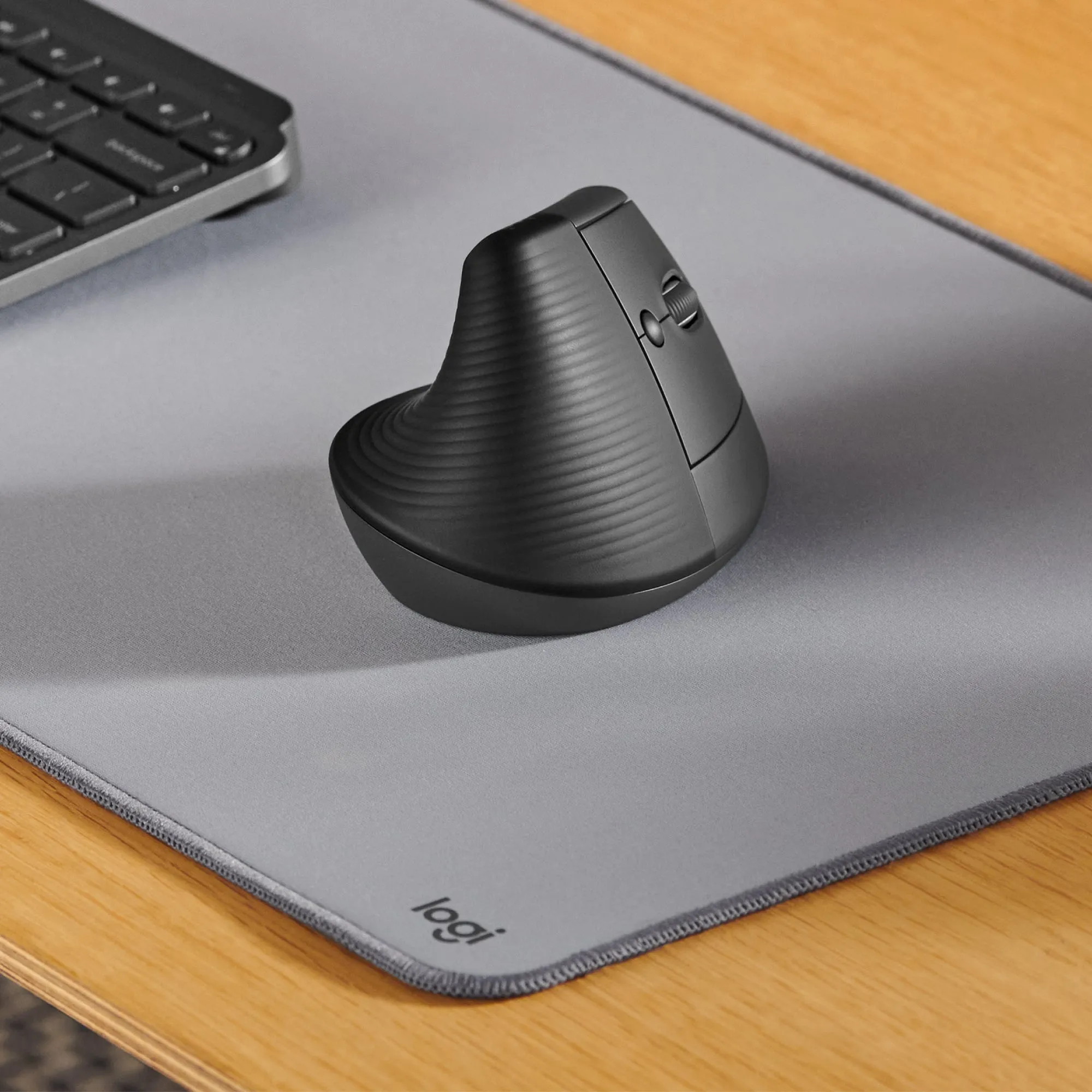 Logitech Lift Vertical Ergonomic Mouse - Vertical Mouse - Ergonomic - Optical - 6 Buttons - Wireless - Bluetooth, 2.4 Gh