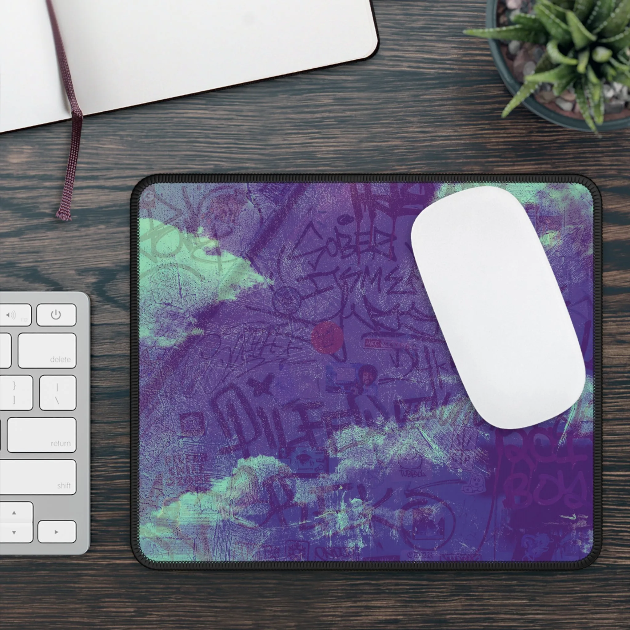 Mouse Pad: Purple Grunge