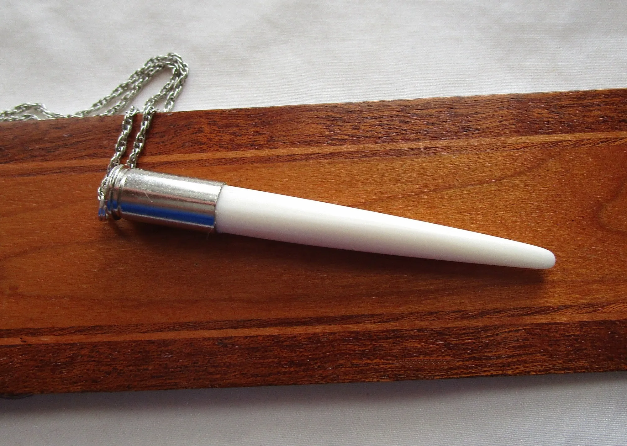 Natural White Bone Point Silver Bullet Jewelry Pendant Necklace